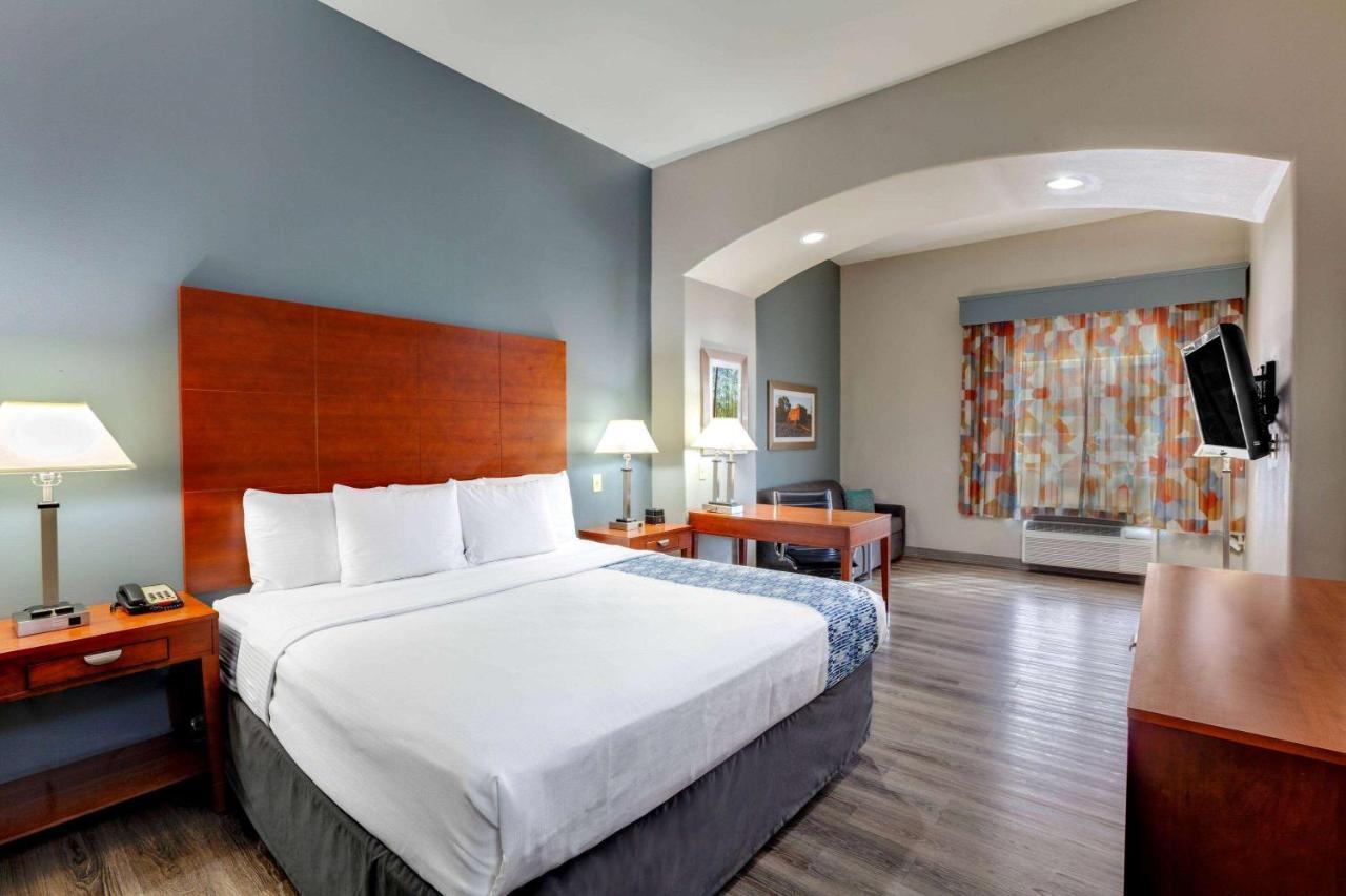 קליבלנד Comfort Inn & Suites מראה חיצוני תמונה