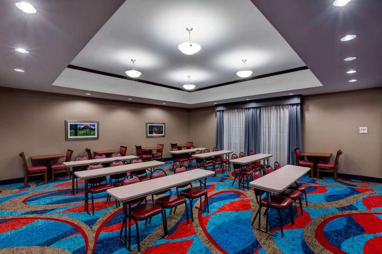 קליבלנד Comfort Inn & Suites מראה חיצוני תמונה